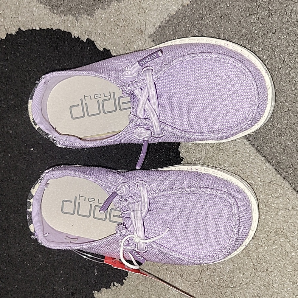 Toddler hey dudes
